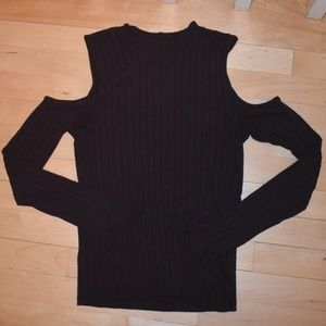Open shoulder long sleeve